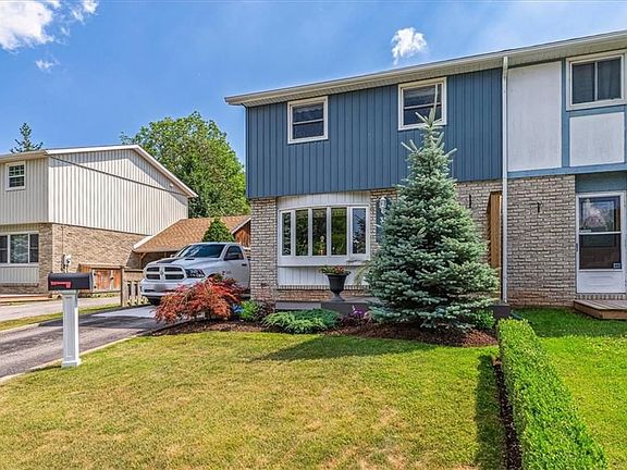 2nd image of 35 Birchpark Dr