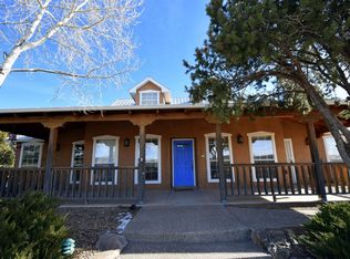 902 Mountain Valley Rd, Edgewood, NM 87015