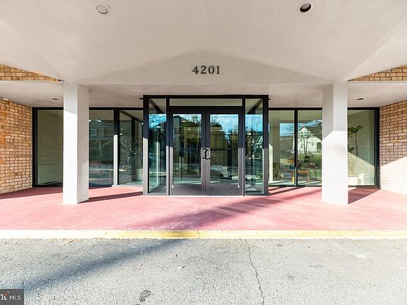 2nd image of 4201 Lee Hwy APT 709