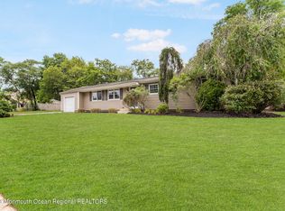 44 Oak Ter, Howell, NJ 07731