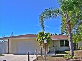 2567 Lake View Blvd, Pt Charlotte, FL 33948