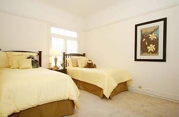 3rd image of 12 Commonwealth Ave APT 10