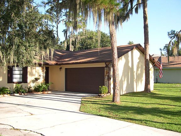 Garage View fr/ Driveway