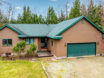 698 E River Dr, Lanse, MI, 49946