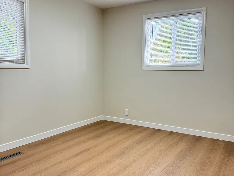 2912 W Malad St — Photo 16