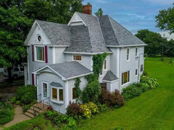 106 Smith St NE, Mapleton, MN 56065