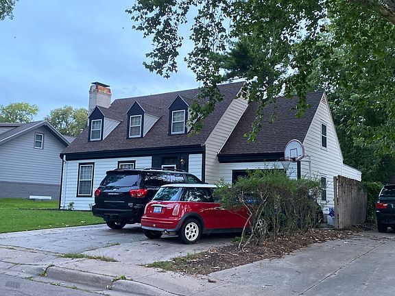 2nd image of 2631 Winthrop Rd