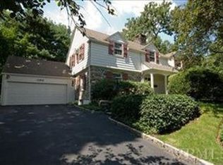 1 Sheridan Rd, Scarsdale, NY 10583