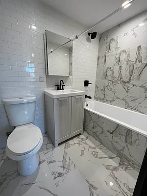 Rented by Delmark Realty LLC | media 37