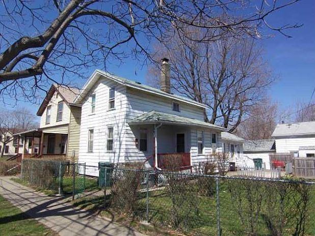 2nd image of 94 Glenwood Ave