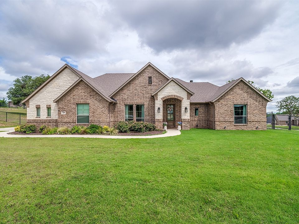 1st image of 409 Oak Meadow Ln