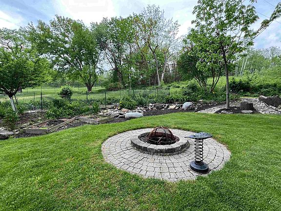 5th image of 1515 Winchester Pl
