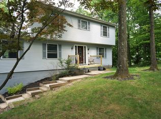22 Up A Way Dr, Sussex, NJ 07461