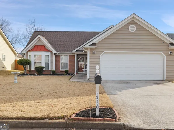 2530 Hillvale Cir, Lithonia, GA 30058