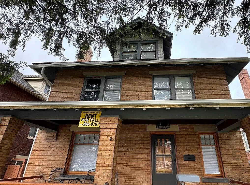 7 bed, 2400 sqft, $6,930 — Photo 1