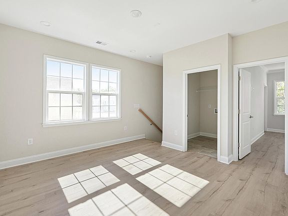 4th image of 1237 Harriman Ln