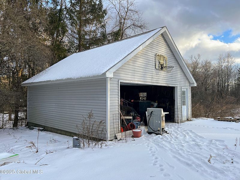 2nd image of 423 Cass Hill Road