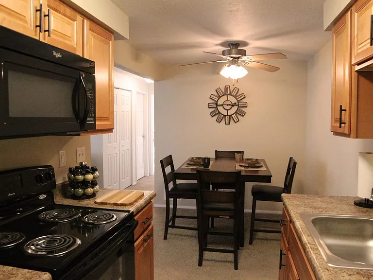 Monroeville Apartments at Deauville Park — Photo 12