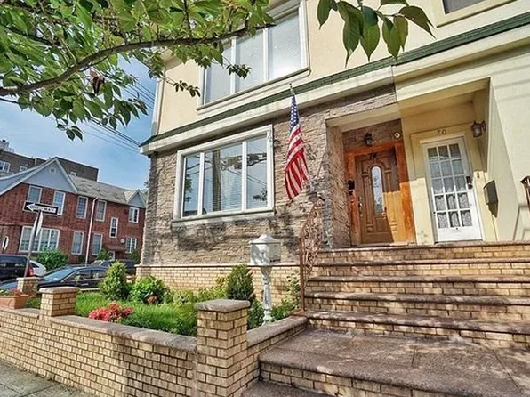 74 Marine Avenue image 1 of 4