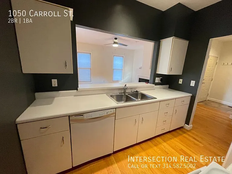 1050 Carroll St — Photo 33