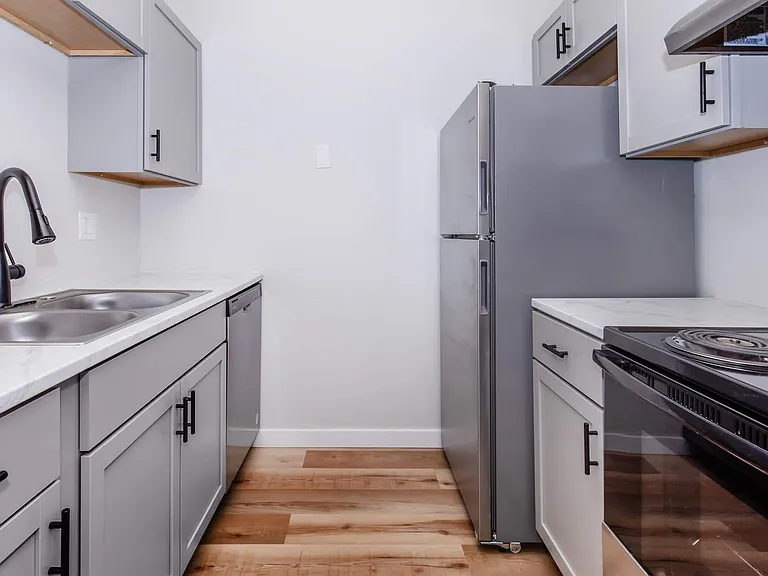 Finn Apartments — Photo 18