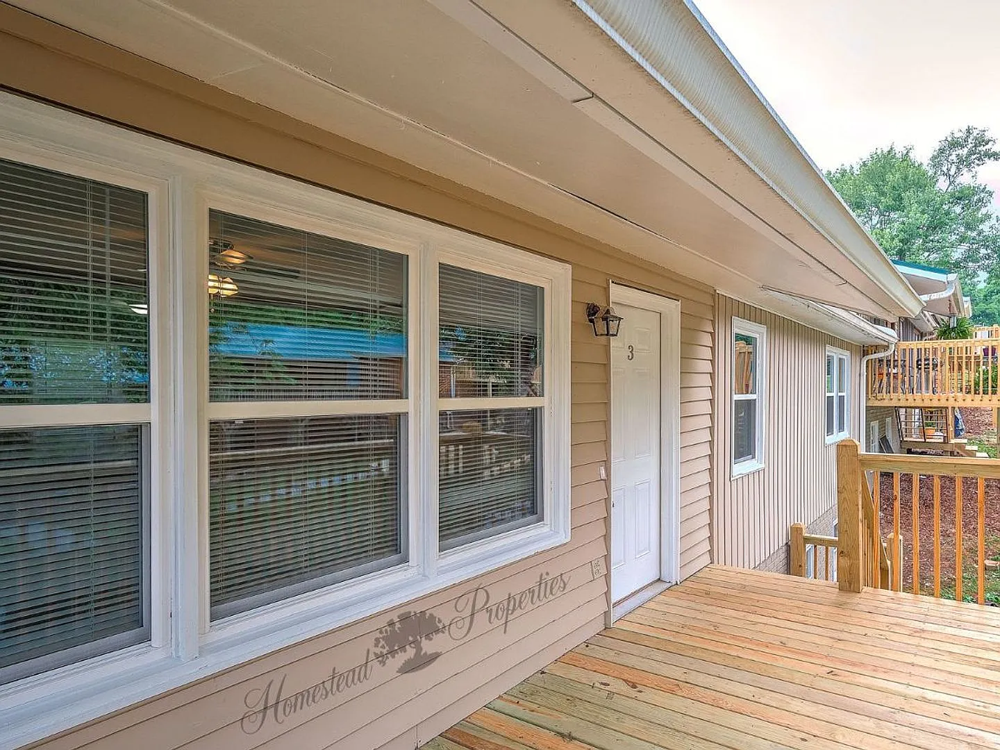Move In Specials!! Renovated 3 Bedroom, 1.5 Bath Apartment On Greenbriar Circle Johnson City, Tn — Photo 2