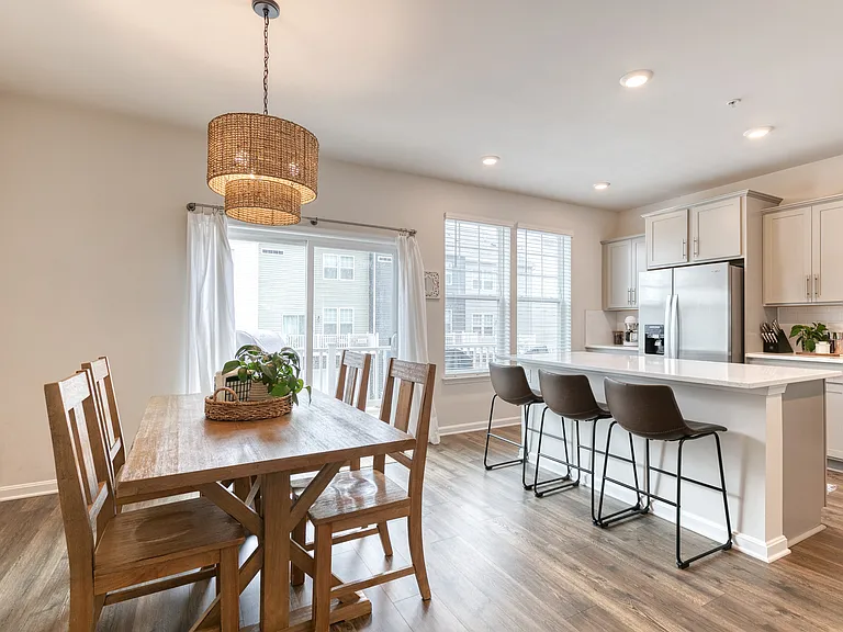 2050 Hinshaw Dr — Photo 23