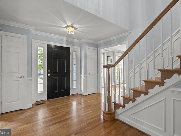 5th image of 2131 Rose Theatre Cir