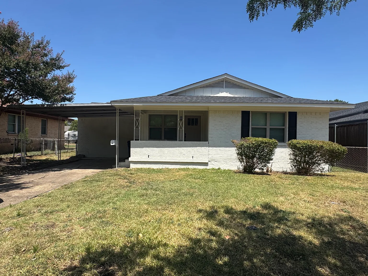 4 bed, 968 sqft, $2,200 — Photo 1