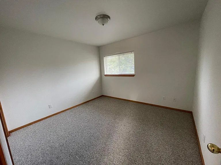 1301 Nehalem Ave — Photo 10