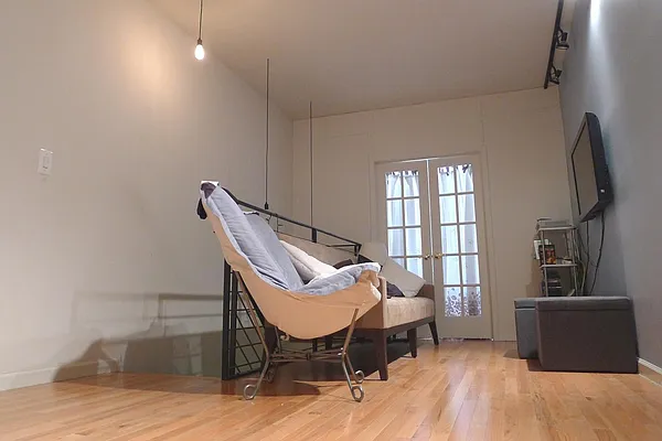 Rented by Corcoran | media 15