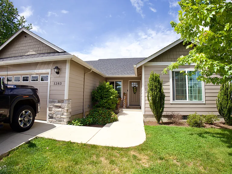 1283 Hazelnut Ct — Photo 26