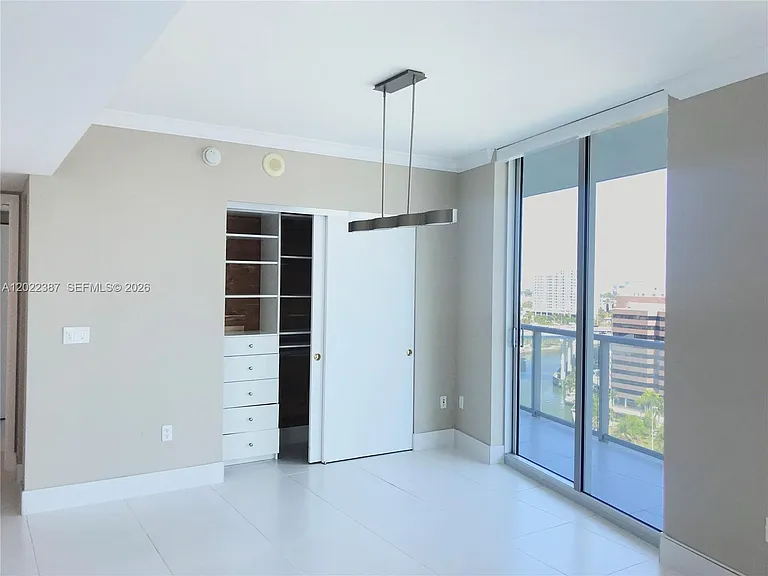 185 SW 7th St #1611 — Photo 9