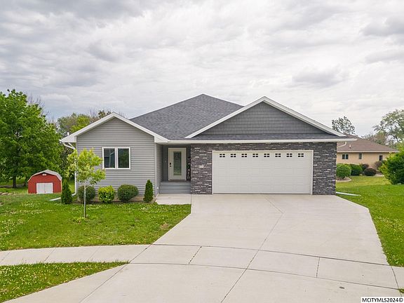 2nd image of 814 17th Ct SE