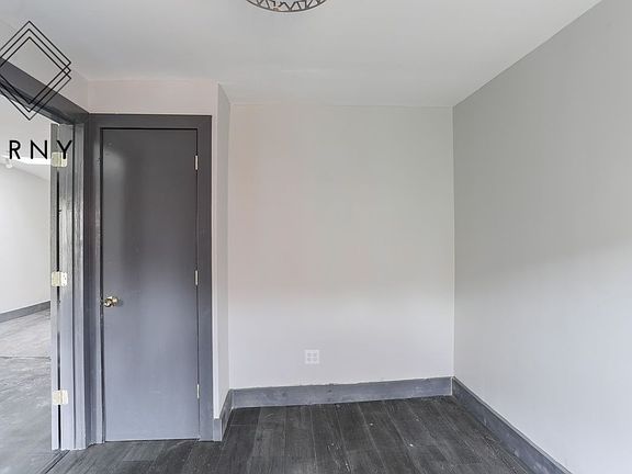 5th image of 105 Vernon Ave #3B