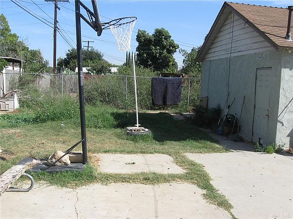 4th image of 921 S San Antonio Ave
