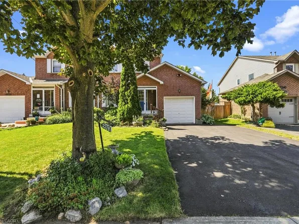 2238 Maclennan Dr, Oakville, ON L6H 5K2