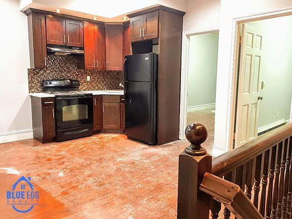 3rd image of 690 Halsey St #3