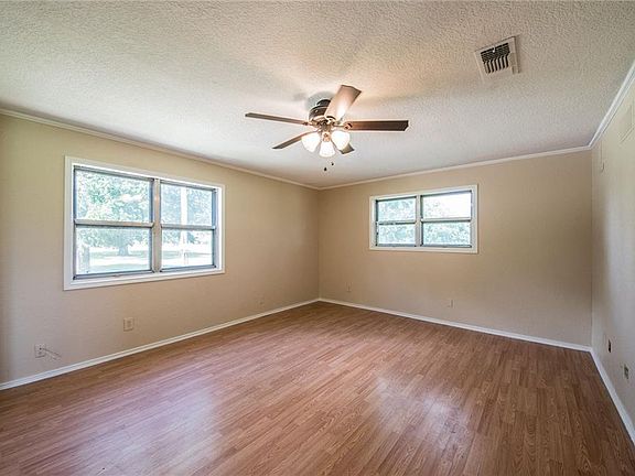 2nd image of 219 County Road 3342