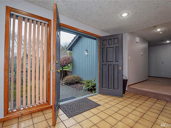 4th image of 11106 NE 30th Ave