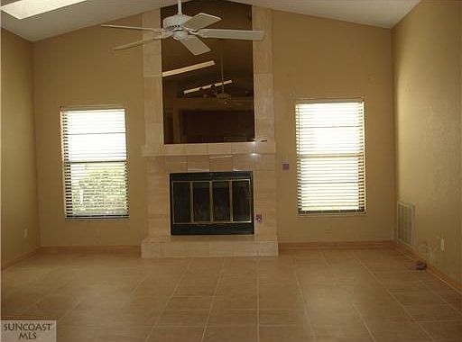 5th image of 921 Kingscote Ct