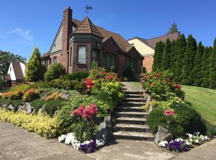 2757 45th Ave SW, Seattle, WA 98116