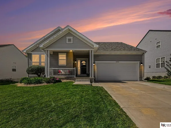 8902 N 158th St, Bennington, NE 68007