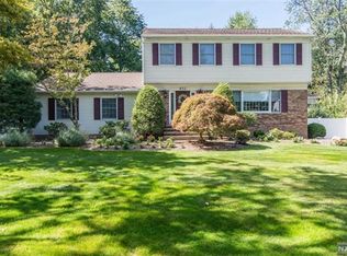852 Berkshire Rd, River Vale, NJ 07675