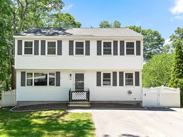 20 Hillcrest Ave, Dracut, MA 01826