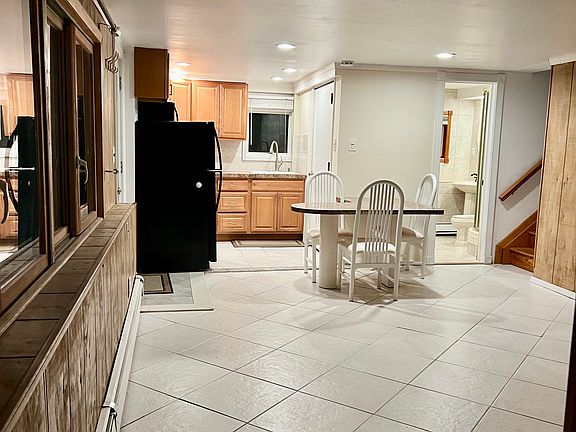 2nd image of 57 Bogart St Floor 1