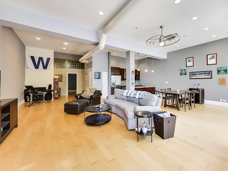 1760 W Wrightwood Ave #102 — Photo 5