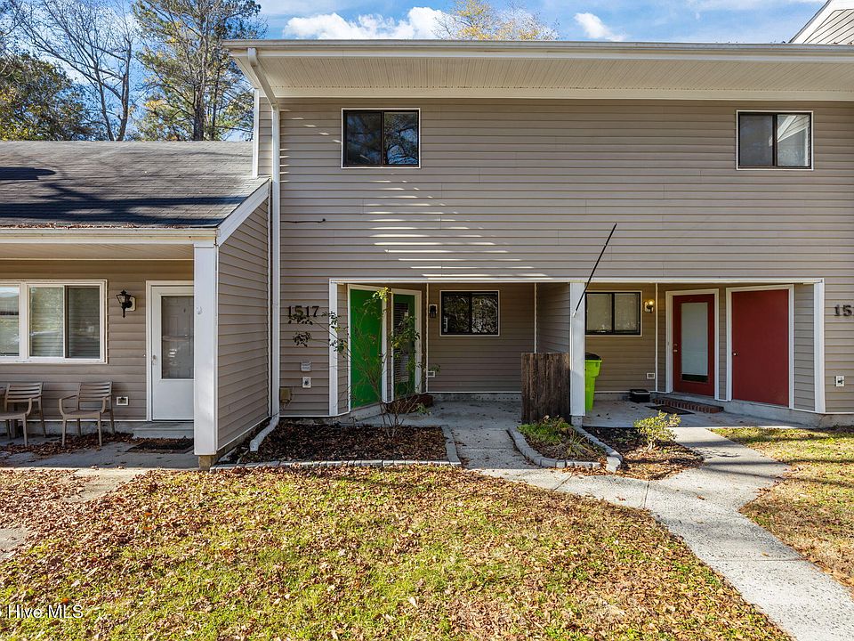 1st image of 1517 College Way