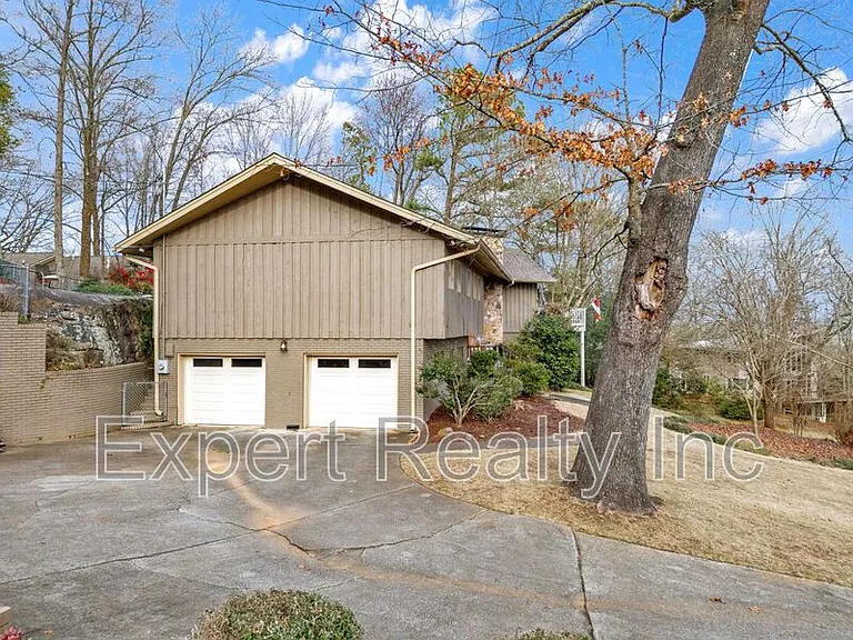 373 Laredo Dr — Photo 37