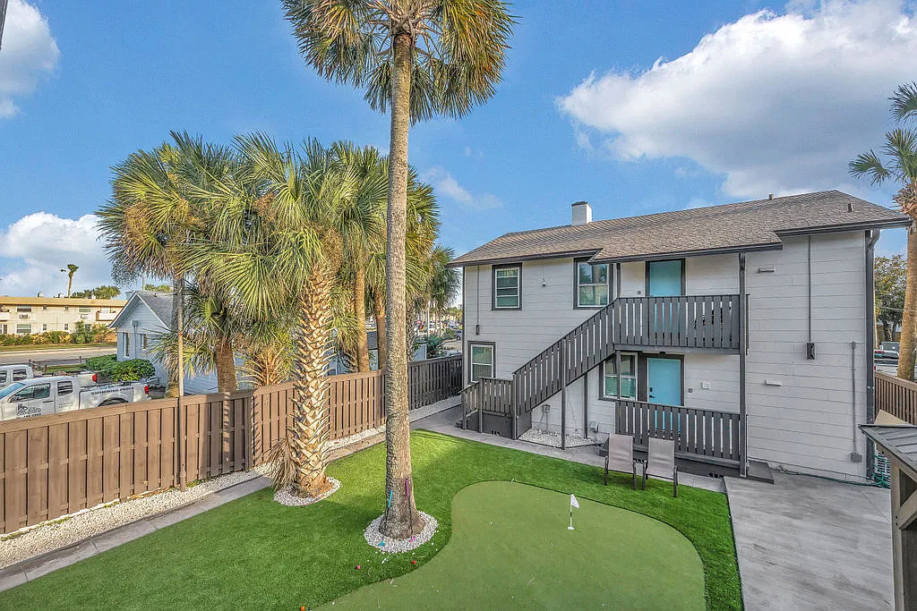 2 bed, 870 sqft, $2,850 — Photo 1